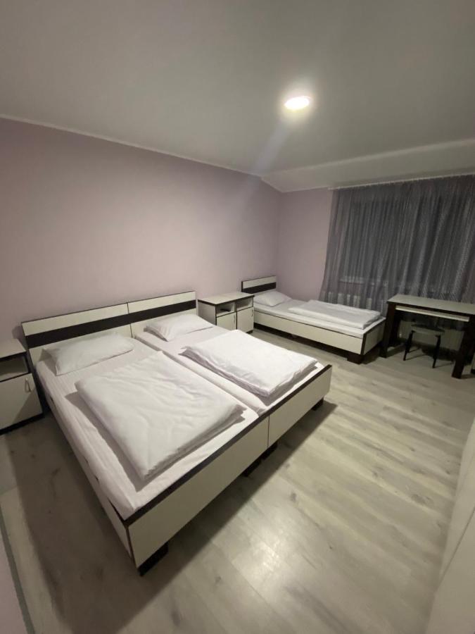 Guest House Max Khmelʼnytsʼkyy Exterior foto
