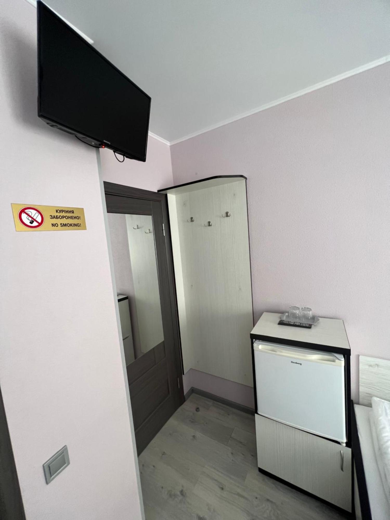 Guest House Max Khmelʼnytsʼkyy Exterior foto
