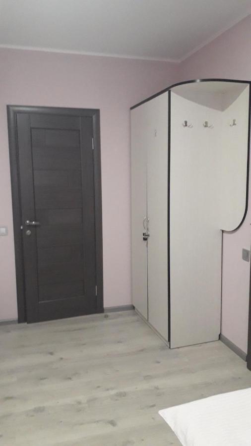 Guest House Max Khmelʼnytsʼkyy Exterior foto