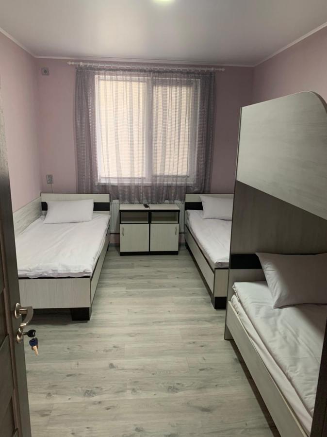 Guest House Max Khmelʼnytsʼkyy Exterior foto