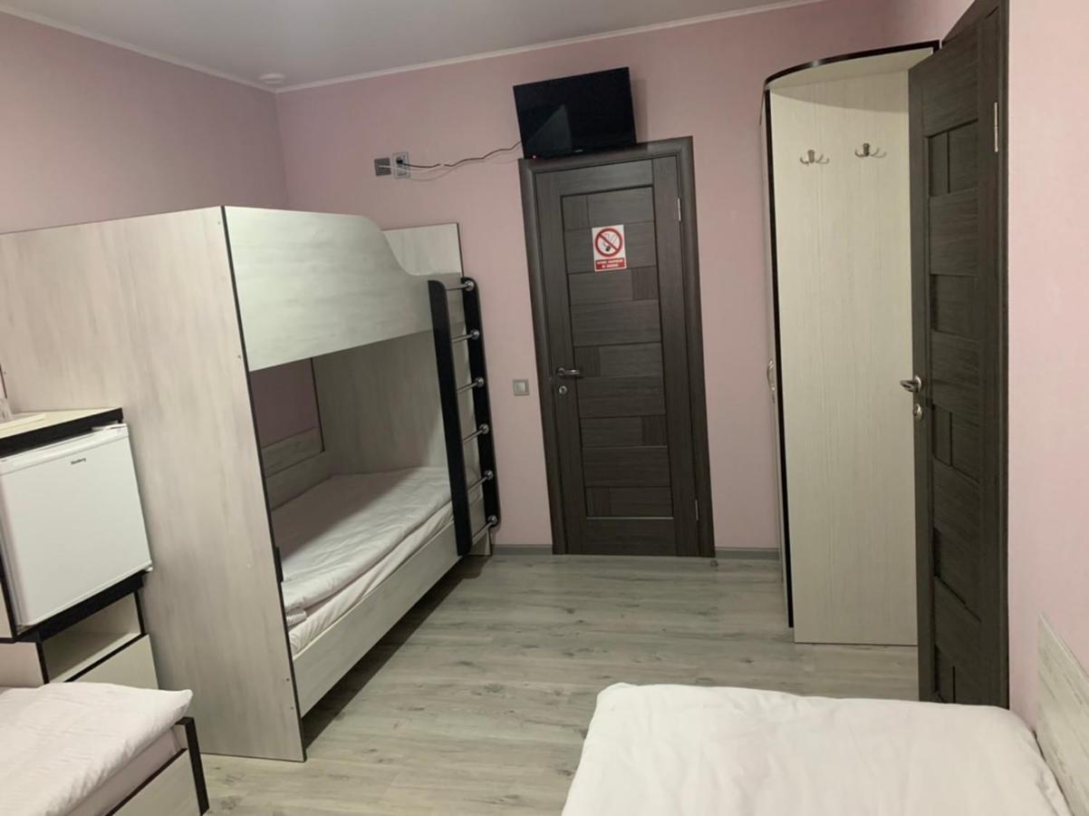 Guest House Max Khmelʼnytsʼkyy Exterior foto